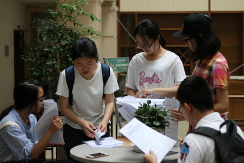 七月十日 澳门银河
赴余杭社区五水共治教育宣传小分队 检查问卷