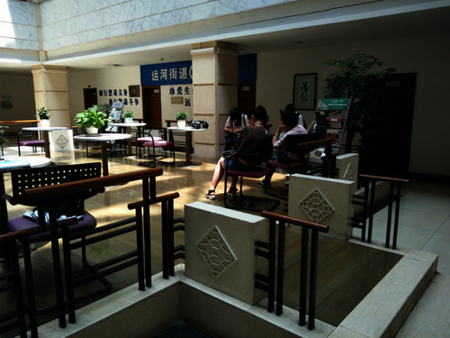 澳门银河
 检甲护民小分队投稿 七月十日 成员休息讨论事宜