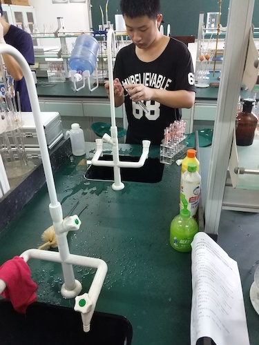 7月20日 澳门银河
 余杭区“激浊扬清”水质检测小分队  清洗器材